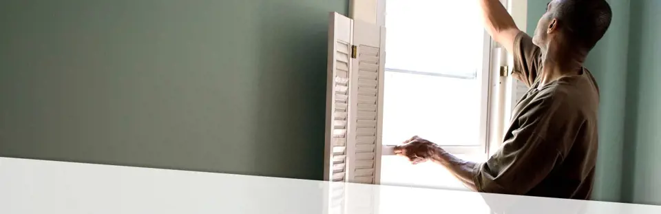 Устранение заклинивания окон и дверей