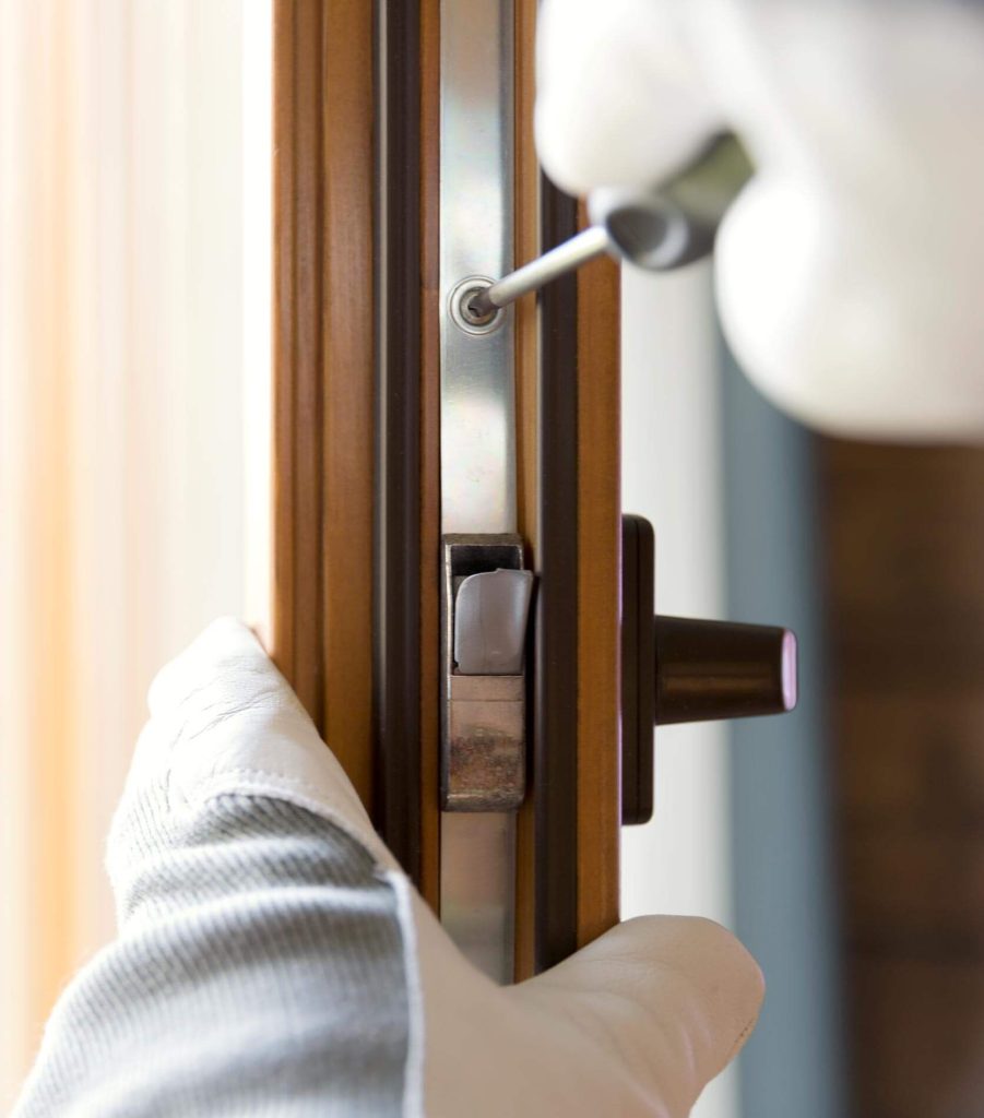 Стоит ли ремонтировать стеклопакеты?